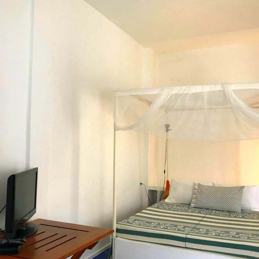 מלון אסיני La Maison Blanche מראה חיצוני תמונה